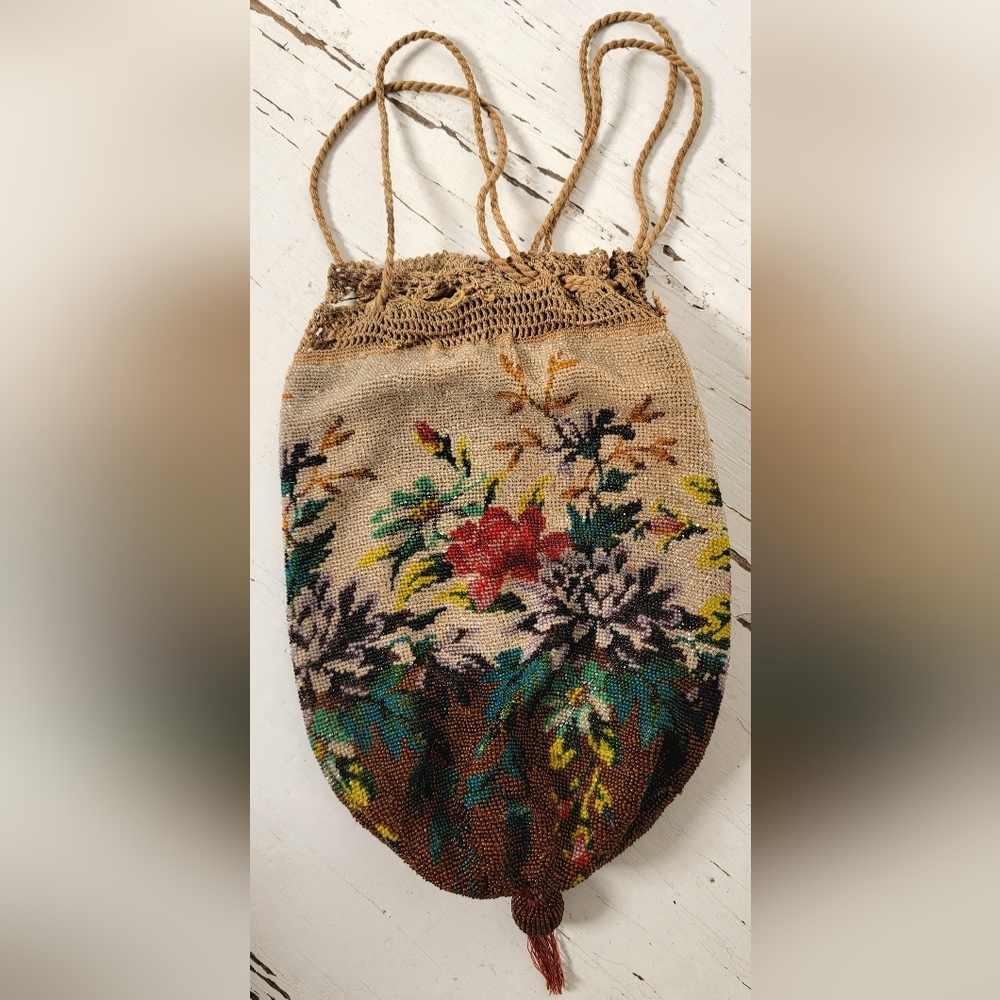 Antique beaded purse with crochet.6.5 X 9 inches.